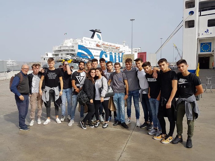 Sedici studenti del Nautico di Imperia a bordo de "La Suprema" di Grandi Navi Veloci nell'ambito del progetto regionale 'Saylor'