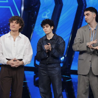 Sarà Sanremo, Conti e Gazzoli usano il pronome maschile con Senza Cri. L’artista: “Credo negli esseri umani”, il motivo Sarà Sanremo, Conti e Gazzoli usano il pronome maschile con Senza Cri. L’artista: “Credo negli esseri umani”, il motivo