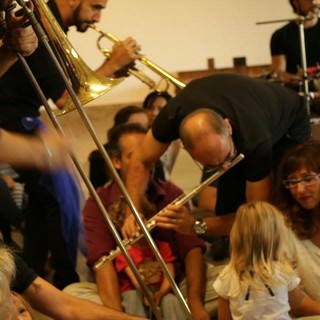 Nel Golfo dianese la scuola di musica San Giorgio riparte con una novità: bambini e genitori suonano insieme