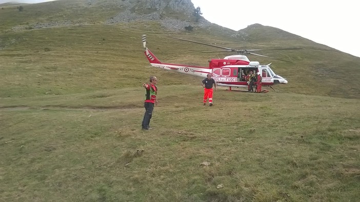 Rezzo: 25enne di nazionalità tedesca cade con la moto, trasportata al Santa Corona di Pietra Ligure