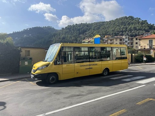 Scuolabus per la primaria, SìAmo Camporosso: "Mezzo non dotato di sistemi idonei al trasporto di alunni con disabilità"