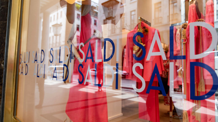 Saldi invernali al via il 5 gennaio a Imperia, per Confcommercio il 63 per cento degli italiani farà acquisti