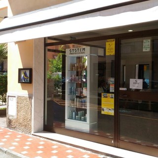 Una messa in piega in omaggio per ogni acquisto di prodotti a marchio WELLA: al salone dei parrucchieri Gori Luglio e Agosto di grandi promozioni Una messa in piega in omaggio per ogni acquisto di prodotti a marchio WELLA: al salone dei parrucchieri Gori Luglio e Agosto di grandi promozioni