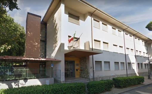 L'istituto comprensivo scolastico in via Biancheri L'istituto comprensivo scolastico in via Biancheri