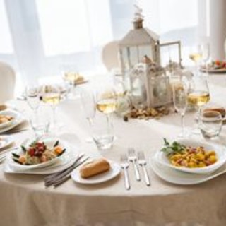 Cena con Delitto a tema natalizio a Villa Sylvia a Saremo sabato 5 dicembre