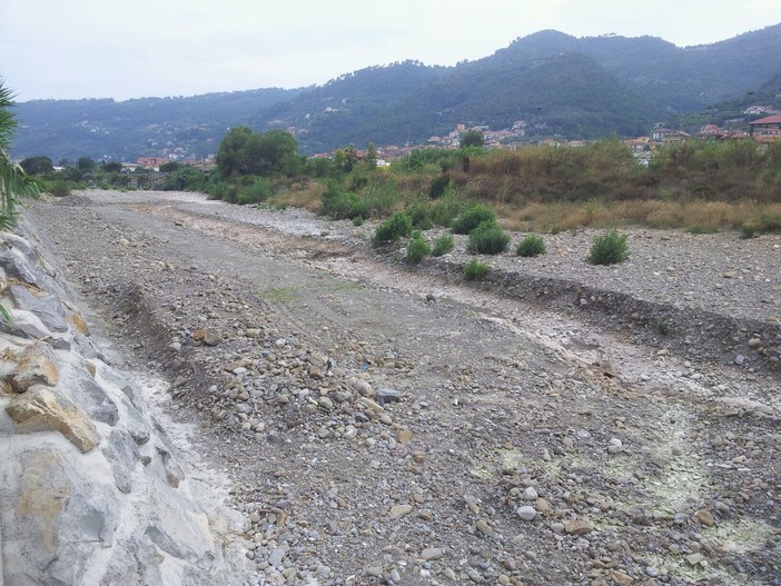 Camporosso: riempimento della scogliera in via Santa Croce, la Minoranza "Poteva essere usato materiale diverso"