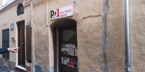 Sanremo: 'rischio di propaganda elettorale', aperta la sede del circolo Pd di Coldirodi, la Polizia interviene per chiuderla