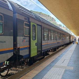 Trasporti, concluso l’adeguamento elettrico del binario 2 della stazione ferroviaria di Ventimiglia Trasporti, concluso l’adeguamento elettrico del binario 2 della stazione ferroviaria di Ventimiglia