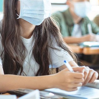 Coronavirus, 5 nuovi casi positivi nel mondo della scuola: quattro a Ventimiglia e uno a Sanremo