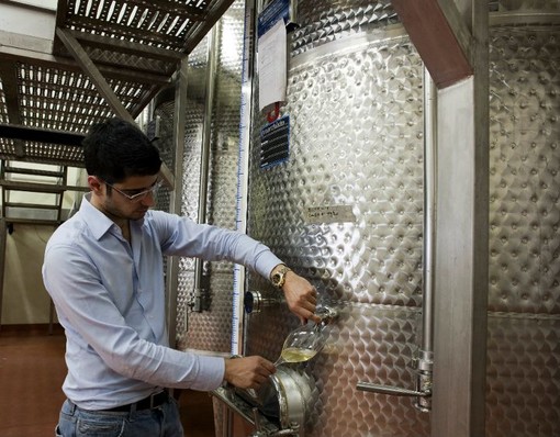 Lo spumante Deperi di Ranzo tra i migliori vini d'Italia, entra nella ‘Top Hundred’ del 2014 di' Golosaria'