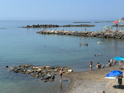 Ondata di caldo senza precedenti in Liguria: è la più lunga dal 1961, in corso da 34 giorni Ondata di caldo senza precedenti in Liguria: è la più lunga dal 1961, in corso da 34 giorni