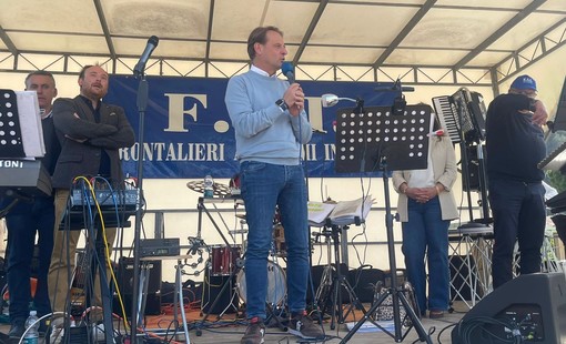 Camporosso, l'assessore Scajola incontra i frontalieri: "Tutela e supporto ai lavoratori nostra priorità" Camporosso, l'assessore Scajola incontra i frontalieri: "Tutela e supporto ai lavoratori nostra priorità"