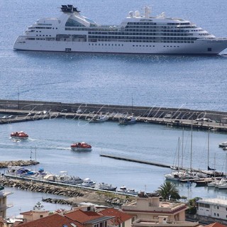 Sanremo: dopo i problemi dell'ultimo sbarco ecco i croceristi arrivati oggi in città con la Seabourn Sojourn con 449 passeggeri