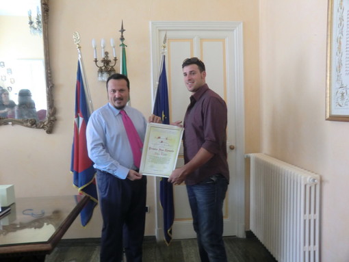 Il sindaco Zoccarato assieme ad Alex Liddi Il sindaco Zoccarato assieme ad Alex Liddi