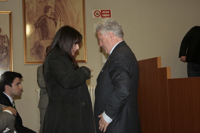 Ventimiglia, la città dei “dietrofront’alieri”