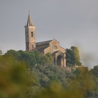Imperia: il Santuario di Montegrazie aperto tutti i pomeriggi di sabato e domenica sino al 15 settembre Imperia: il Santuario di Montegrazie aperto tutti i pomeriggi di sabato e domenica sino al 15 settembre