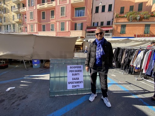 Ambulante sciopera al Mercato di Sanremo contro lo spostamento del banco, "Problema non solo mio, siamo pronti ad andare per vie legali"