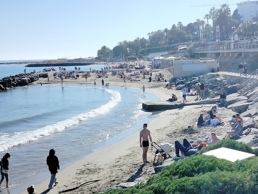 Sanremo, revocato il divieto di balneazione tra Foce Levante e Bagni Matuzia dopo le analisi favorevoli Arpal Sanremo, revocato il divieto di balneazione tra Foce Levante e Bagni Matuzia dopo le analisi favorevoli Arpal