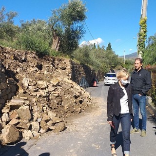 Maltempo, Diano Marina: crolla muro di contenimento a Gorleri. L'incompiuta non ha riportato danni, ma resta chiusa almeno fino a lunedì Maltempo, Diano Marina: crolla muro di contenimento a Gorleri. L'incompiuta non ha riportato danni, ma resta chiusa almeno fino a lunedì