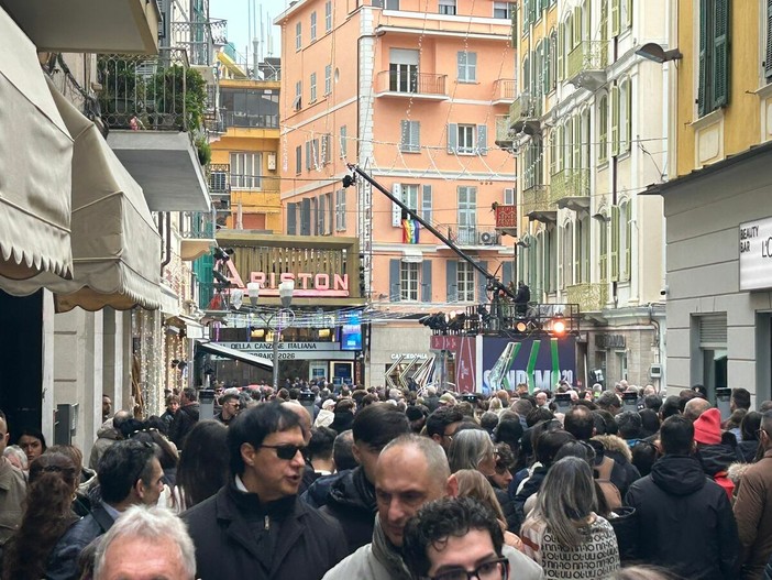 Sanremo non ha più una sola popolazione: la città cambia abitanti, ritmi e geografia a seconda delle stagioni Sanremo non ha più una sola popolazione: la città cambia abitanti, ritmi e geografia a seconda delle stagioni