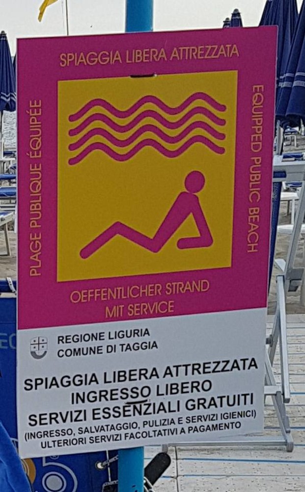 La "Giraffa a Rotelle" prova le spiagge libere attrezzate. Michela Aloigi: “Vediamo se sono a misura di disabile”