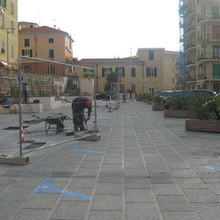 Imperia: degrado in piazza Mameli, Daniele B. è d'accordo con la lettrice Tiziana