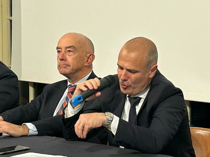 Uso improprio del marchio Sanremo, il Comune lancia l’allarme: “Giovani cantanti presi in giro, iniziative fatte alle nostre spalle” (Foto e video) Uso improprio del marchio Sanremo, il Comune lancia l’allarme: “Giovani cantanti presi in giro, iniziative fatte alle nostre spalle” (Foto e video)