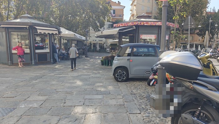 Sanremo, meno stalli per le moto: “Serve pianificazione, non solo decoro urbano” Sanremo, meno stalli per le moto: “Serve pianificazione, non solo decoro urbano”