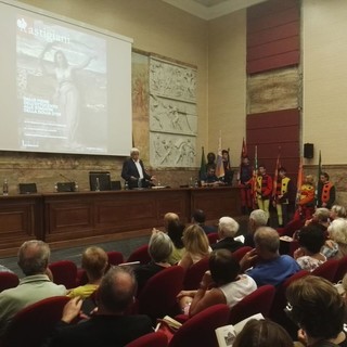 Asti: Sergio Miravalle ha presentato ieri presso la Camera di Commercio la 25° edizione della rivista di “storia e storie di Monferrato, Langa e Roero” Asti: Sergio Miravalle ha presentato ieri presso la Camera di Commercio la 25° edizione della rivista di “storia e storie di Monferrato, Langa e Roero”