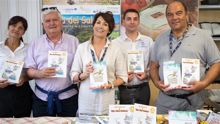 Guida dei Ristoranti della Tavolozza: successo al salone del Gusto di Torino Guida dei Ristoranti della Tavolozza: successo al salone del Gusto di Torino