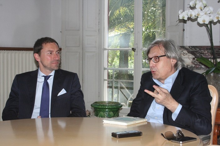 Elezioni a Bordighera: Sgarbi si presenta con Novembre, critiche per tutti e sullo scioglimento tuona "Pretendo rispetto e scuse" Elezioni a Bordighera: Sgarbi si presenta con Novembre, critiche per tutti e sullo scioglimento tuona "Pretendo rispetto e scuse"