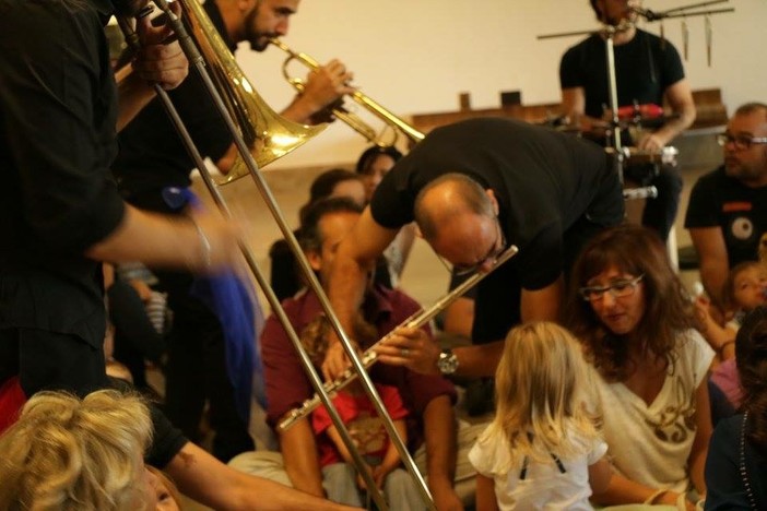 Nel Golfo dianese la scuola di musica San Giorgio riparte con una novità: bambini e genitori suonano insieme