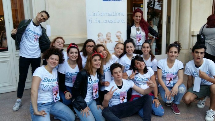 A... Sanremo con Sanremonews.it e secondo posto per i ragazzi della palestra Creativa alla manifestazione benefica "Danzare per la Vita" A... Sanremo con Sanremonews.it e secondo posto per i ragazzi della palestra Creativa alla manifestazione benefica "Danzare per la Vita"