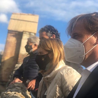 Taggia, sopralluogo dell'assessore Scajola sull'argine crollato: "Ci sarà un lavoro di squadra con il Comune per affrontare l'emergenza con rapidità" (Foto)
