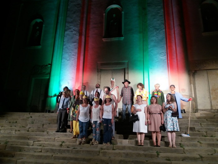 Ventimiglia: ‘Settantacidàtanto’, teatro diffuso per ridere sotto le stelle ai Giardini Hanbury domani Ventimiglia: ‘Settantacidàtanto’, teatro diffuso per ridere sotto le stelle ai Giardini Hanbury domani