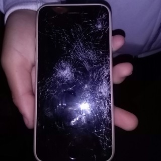 Vallecrosia: furto con destrezza ai danni di una 12enne da parte di un extracomunitario che ha provato a rubarle lo smartphone