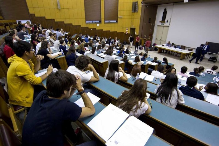 Studenti dell’Università di Torino in trasferta in Riviera a disposizione dell’Asl 1 Studenti dell’Università di Torino in trasferta in Riviera a disposizione dell’Asl 1