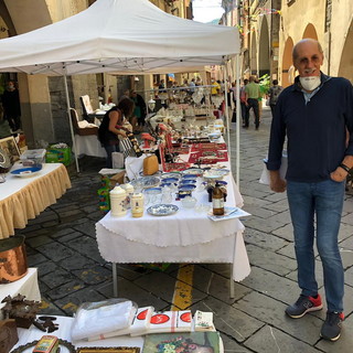 Regionali: Luigi Sappa al mercatino di Pieve di Teco: “Necessario sostenere le produzioni agroalimentari e artigianali”