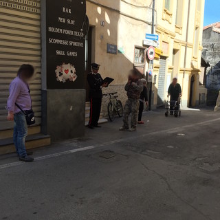 Sanremo: mobilitazione di soccorsi a Coldirodi per una donna incinta trovata priva di sensi al piano terra di una palazzina