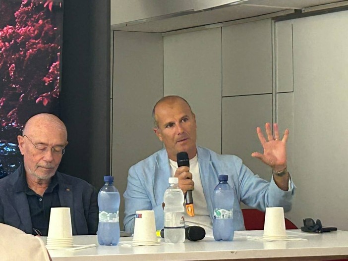 Sanremo Rock, Sindoni difende la città della musica: “303 eventi, l’85% musicali. E una decina di cause contro chi usa il nostro nome” Sanremo Rock, Sindoni difende la città della musica: “303 eventi, l’85% musicali. E una decina di cause contro chi usa il nostro nome”