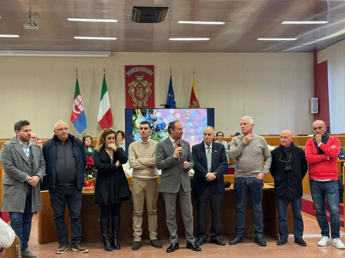Ventimiglia, scambio di auguri in Comune. Di Muro: "Un’occasione preziosa di confronto e di ringraziamento" (Foto)