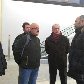 Imperia: sopralluogo alla stazione ferroviaria, tanti i problemi rilevati. L'assessore Abbo "Faremo da sponda con RFI per far valere le esigenze dei pendolari" (FOTO e VIDEO)