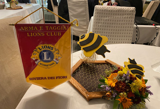 Taggia: Lions Club e Protezione Civile insieme per una serata meeting sulla vespa velutina Taggia: Lions Club e Protezione Civile insieme per una serata meeting sulla vespa velutina