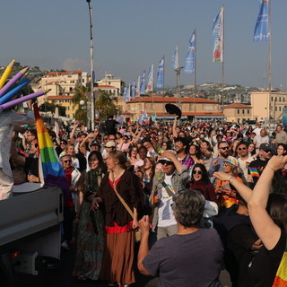 Il senso del Pride oggi: la riflessione di una lettrice sulla libertà e sul rispetto nello spazio pubblico Il senso del Pride oggi: la riflessione di una lettrice sulla libertà e sul rispetto nello spazio pubblico
