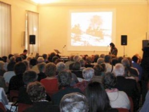 Vallecrosia: nel weekend un seminario-convegno su'Intersezioni fra storia e clinica nella cura degli immigrati'. Vallecrosia: nel weekend un seminario-convegno su'Intersezioni fra storia e clinica nella cura degli immigrati'.