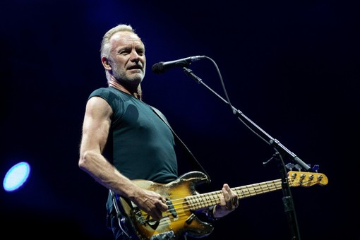 Sting in concerto in piazza Massena a Nizza Sting in concerto in piazza Massena a Nizza