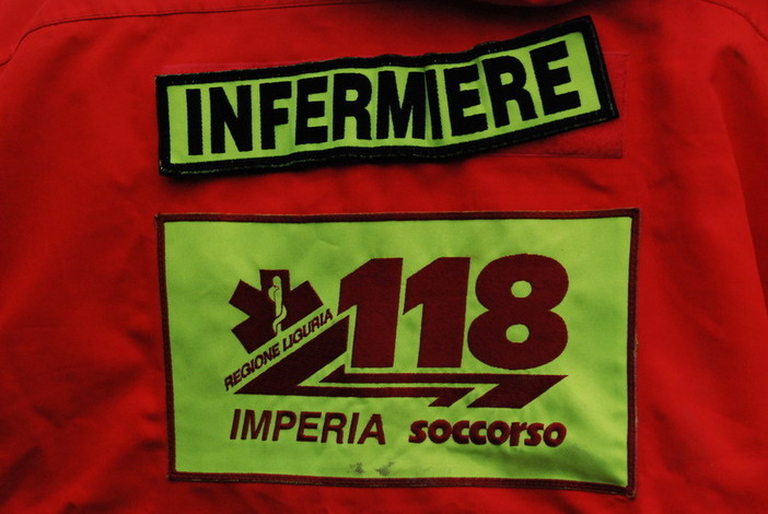 Imperia: cade una finestra all’istituto Itis “Galilei”, studente portato in ospedale con ferite alla schiena Imperia: cade una finestra all’istituto Itis “Galilei”, studente portato in ospedale con ferite alla schiena