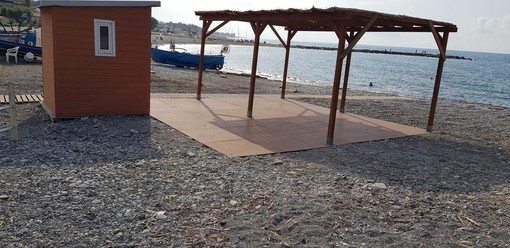 Ventimiglia: ritorna la spiaggia per disabili in zona Nervia, soddisfazione per l'amministrazione Scullino