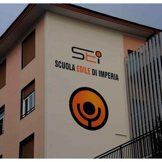Formedil Imperia lancia il “Summer Lab delle Costruzioni”: tecnologia, creatività, sicurezza e divertimento per ragazzi dai 12 ai 14 anni Formedil Imperia lancia il “Summer Lab delle Costruzioni”: tecnologia, creatività, sicurezza e divertimento per ragazzi dai 12 ai 14 anni