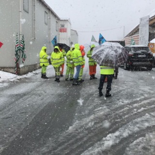 Continua lo stato di agitazione degli operai Fincosit, l'azienda che ha vinto l'appalto per realizzare il 'Tenda Bis'